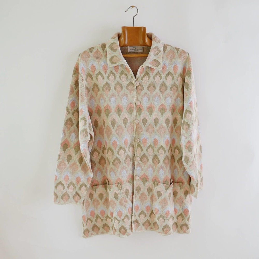 Vintage-Inspired Cream & Pink Patterned Women's Sweater